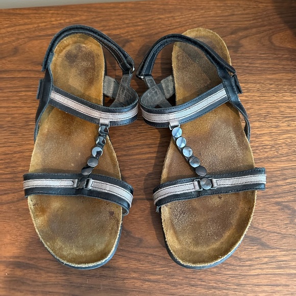 Naot leather sandals size 41 euro - Picture 2 of 4